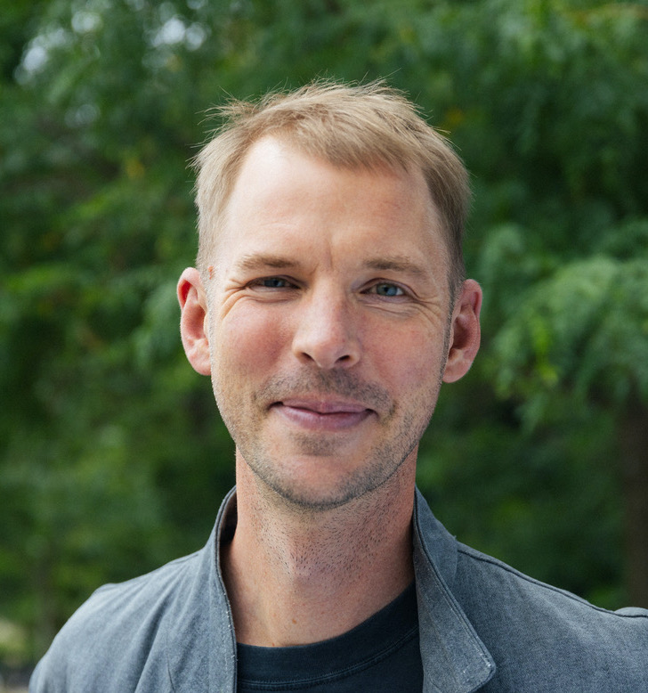 Jens Almqvist, moderator